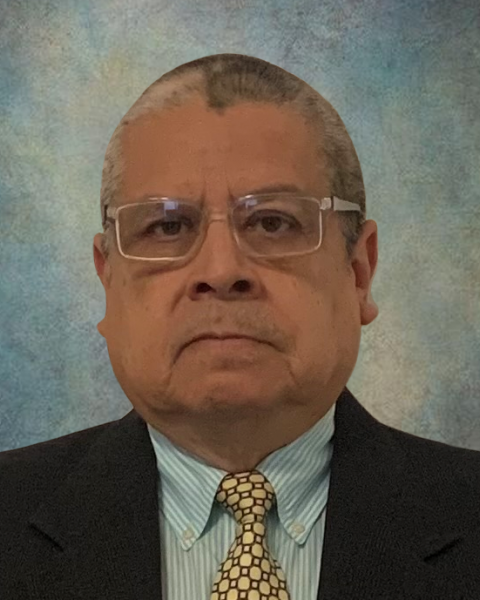 Headshot of Gerardo Espinoza, Master in Community Development Faculty at the Carsey School