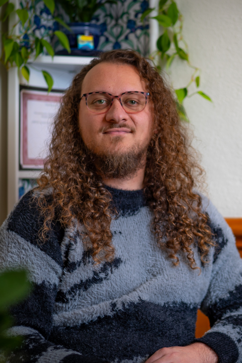 Evan England headshot
