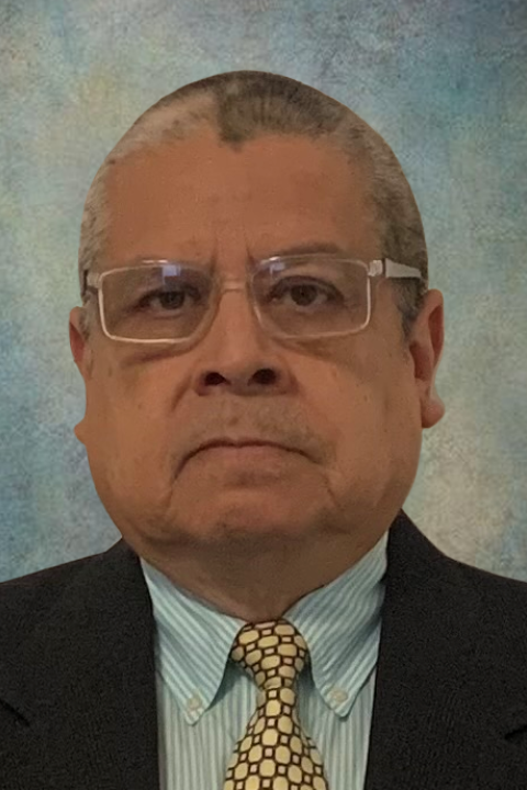 Headshot of Gerardo Espinoza, Master in Community Development Faculty at the Carsey School